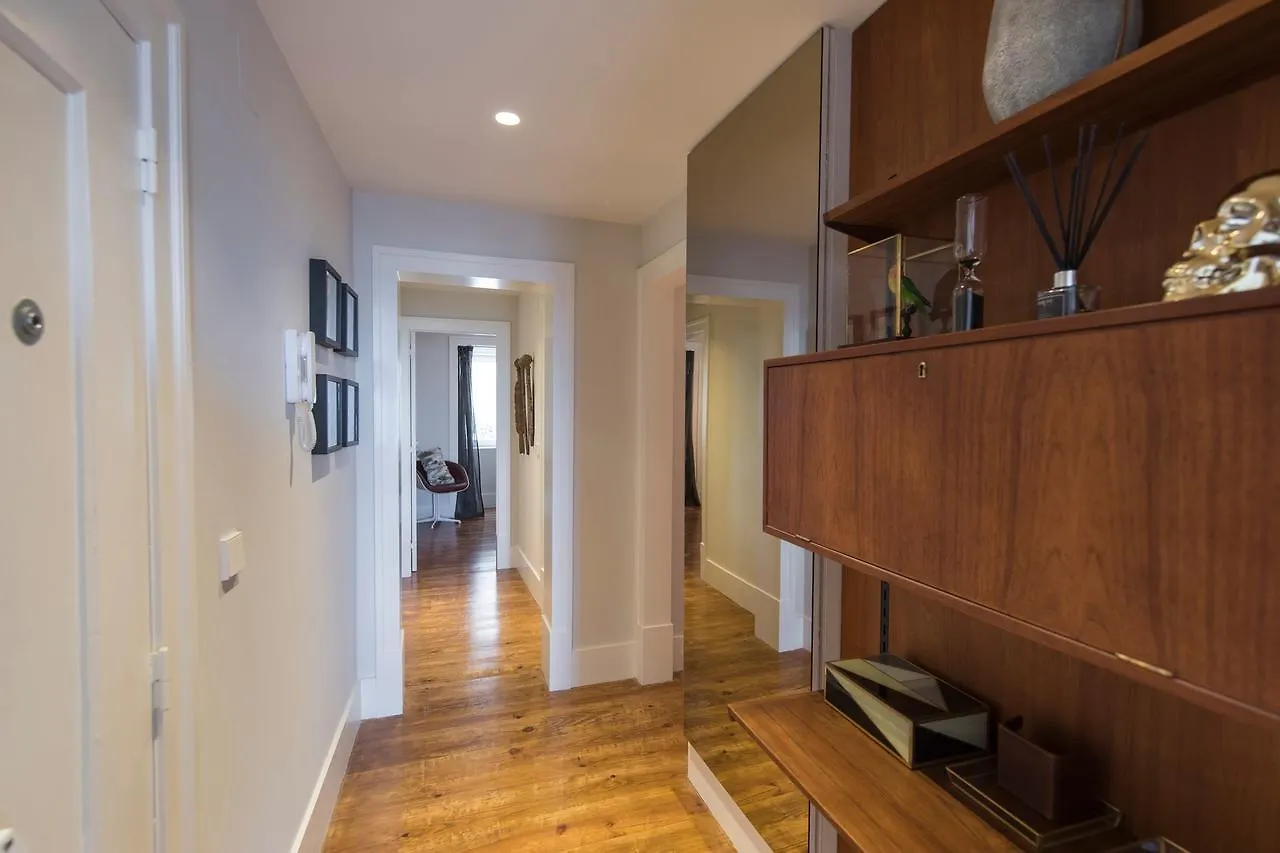 Lovelystay - Stunning Penthouse With The Best Views Lisbon Apartment